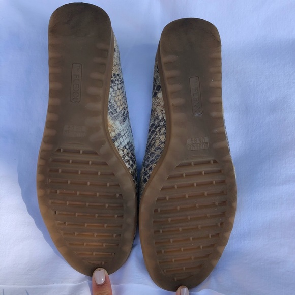 Snake print flats - Picture 4 of 6